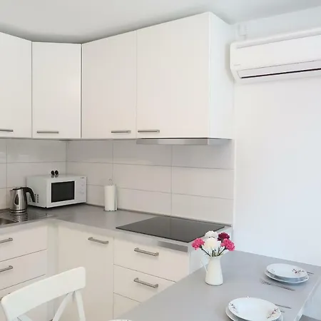Vmv In City Apartment